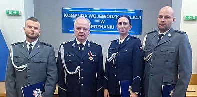 Odebrali awanse na stopień młodszego aspiranta Policji-43396