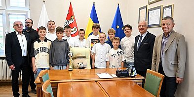Sukces młodych piłkarzy ze Szkoły Podstawowej Nr 2 w Ostrzeszowie
