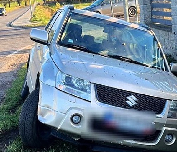 Z promilami i z zakazem wjechał do rowu-42557