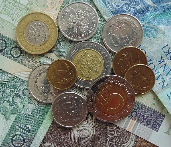 Nowe regulacje dla dorabiających. Od grudnia zmieniają się limity-42860