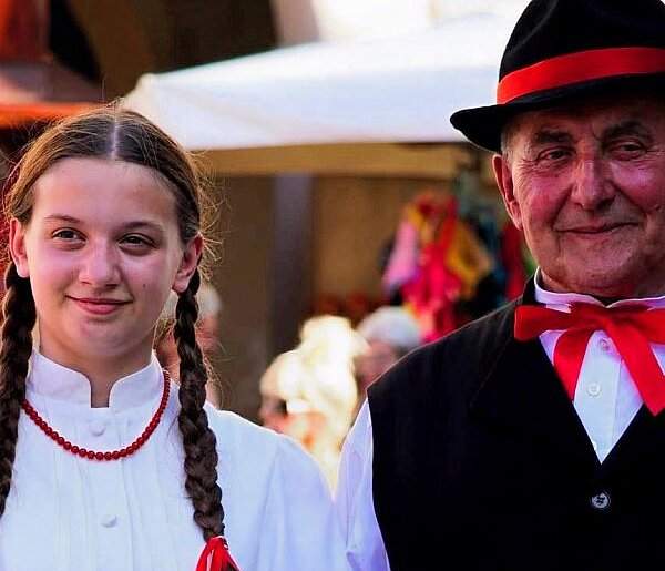 Sukces Leona Owczarka i Julii Kędzi na Festiwalu Kapel i Śpiewaków Ludowych
