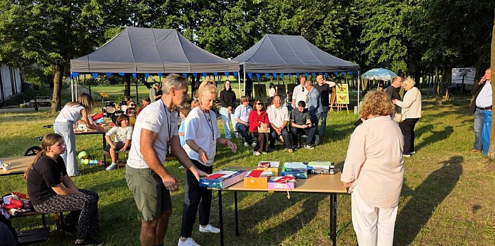 Festyn z udziałem lokalnych twórców - amatorów