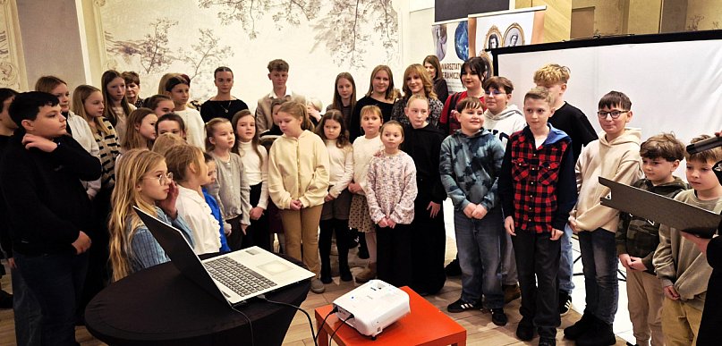 KRASZEWICE: Wystawa prac ceramicznych uczestników projektu ,,Patriotki z pasją’’