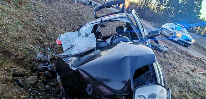 W Palatach 56-latek wjechał do przydrożnego rowu