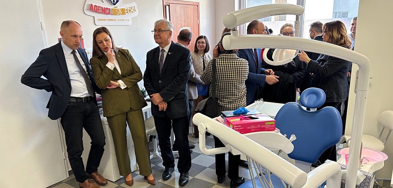 W Zespole Szkół nr 1 otwarto gabinet dentystyczny