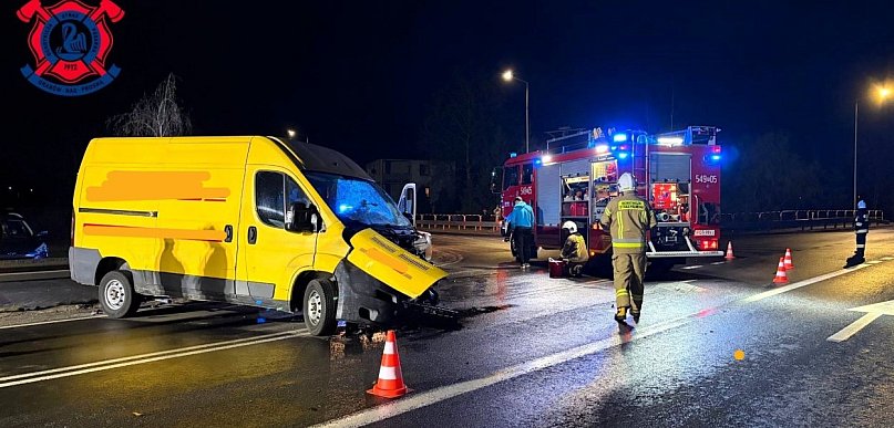 Zderzenie Peugeota z Mercedesem w Grabowie nad Prosną