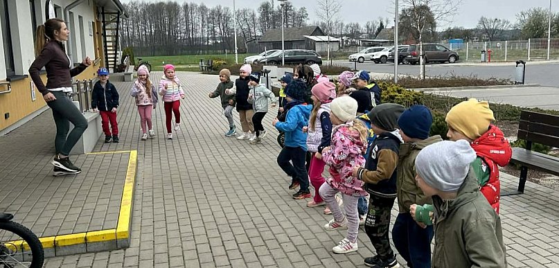 Przedszkole  „Leśne Skrzaty” w Czajkowie promuje aktywność ruchową