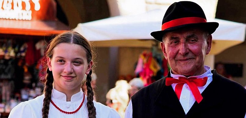 Sukces Lecha Owczarka i Julii Kędzi na Festiwalu Kapel i Śpiewaków Ludowych