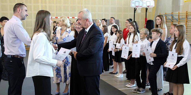 Rozpoczęcie roku szkolnego 2025/2026 w gminie Mikstat - 42006