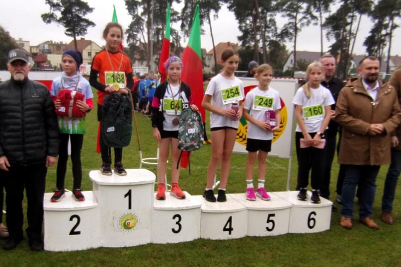 Sukces Powiatu w Biegach Przełajowych