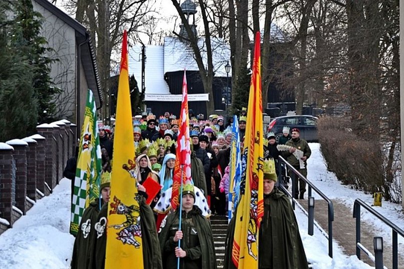 Orszak Królewski przeszedł ulicami Mikstatu