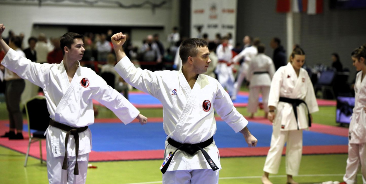 Dobry początek dla karateków Hitotsu Ostrzeszów.