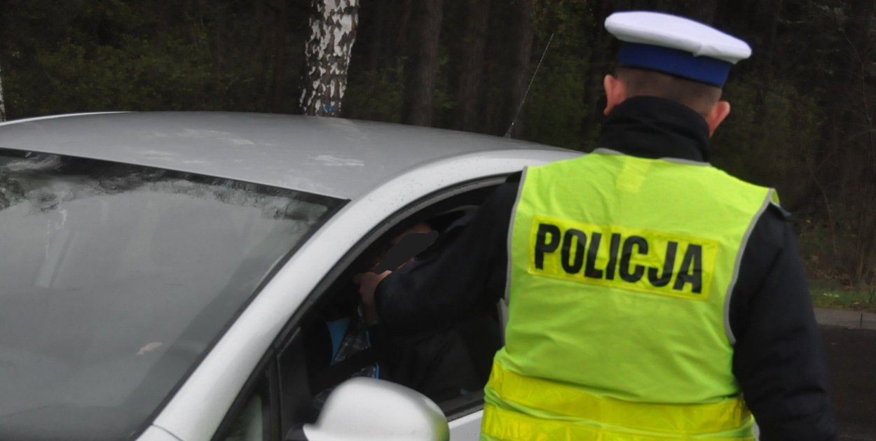Zatrzymany przez policjantów kierowca był pijany i odurzony